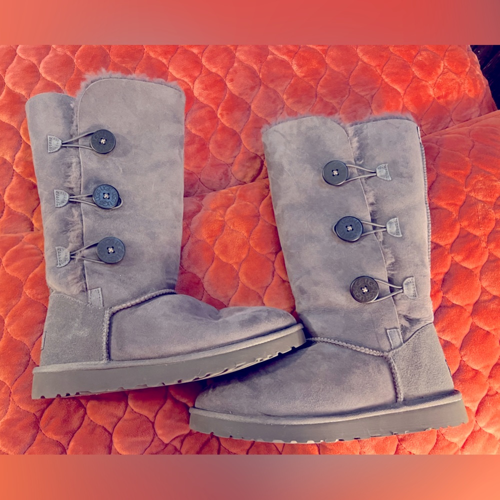 UGG Women's Bailey Button Triplet II Winter Boot
